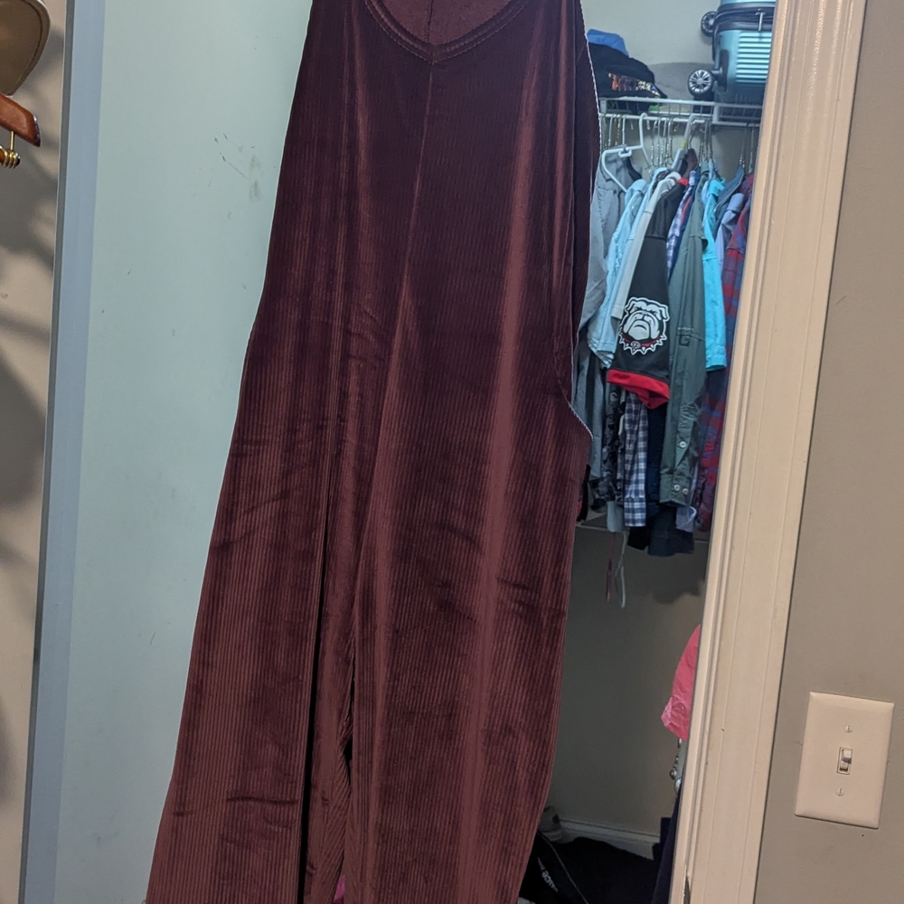 Elegant Burgundy Jumpsuit